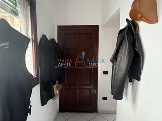 Appartamento in Vendita a Carrara, zona Bedizzano, 115'000&euro;, 115 m²