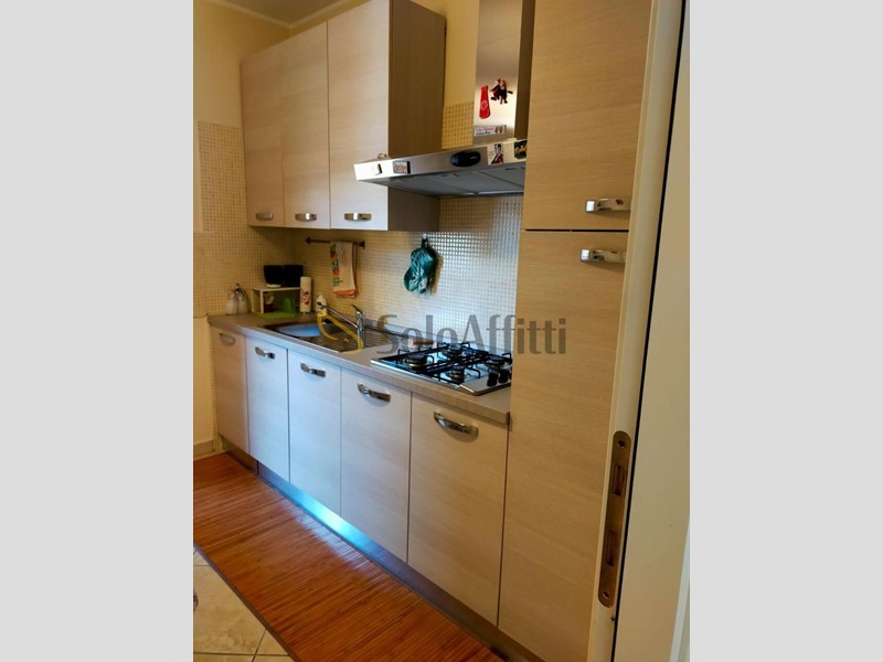 Trilocale in Affitto a Pescara, zona Via Nicola Fabrizi, 850&euro;, 94 m², arredato