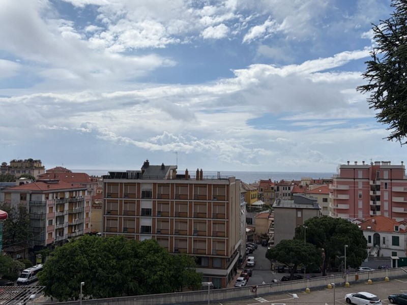Appartamento in Affitto a Celle Ligure, 1'200&euro;, 80 m²