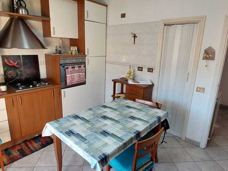 Appartamento in Vendita a Asciano, 125'000&euro;, 120 m², arredato, con Box