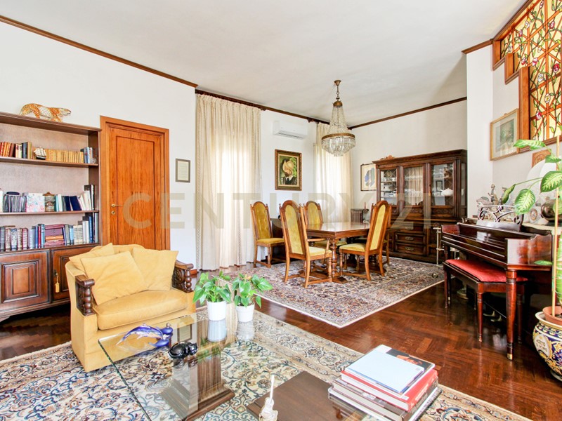 Appartamento in Vendita a Roma, 639'000&euro;, 166 m²