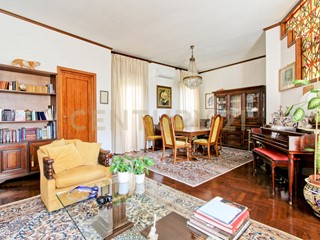 Appartamento in Vendita a Roma, 639'000&euro;, 166 m²
