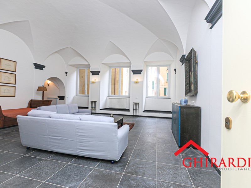Appartamento in Affitto a Genova, 950&euro;, 146 m², arredato