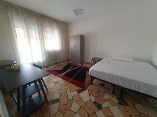 Quadrilocale in Affitto a Padova, zona Ss.TrinitÃ, 1'250&euro;, 90 m², arredato