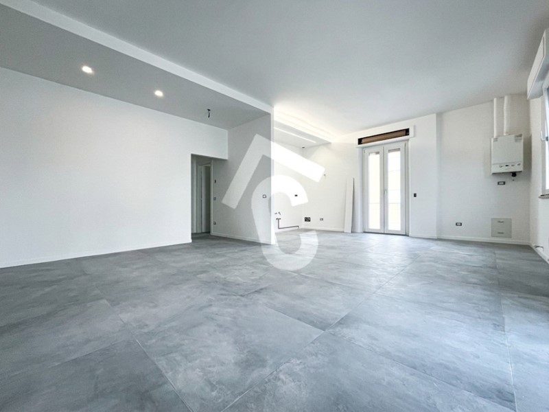 Trilocale in Vendita a Jesi, zona ZONA 4B, 199'000&euro;, 113 m², con Box