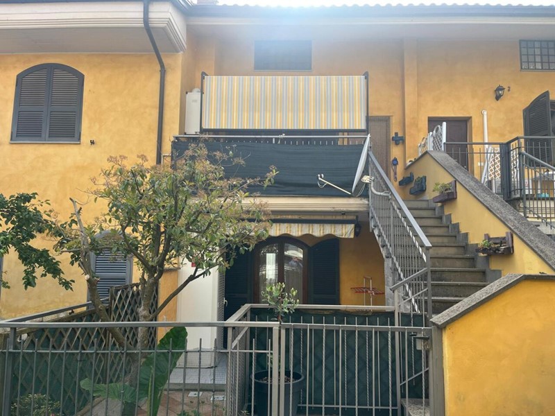 Bilocale in Vendita a Palestrina, zona Stazione Di Palestrina, 89'000&euro;, 50 m²