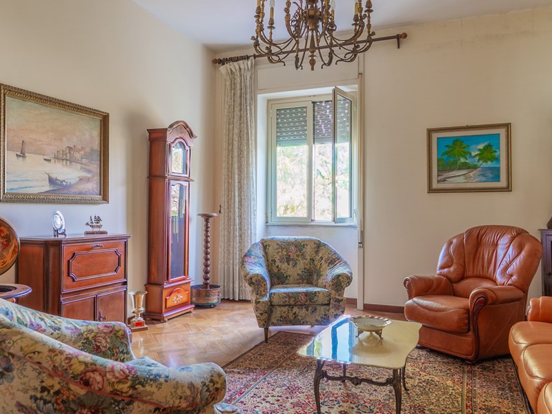 Appartamento in Vendita a Siracusa, zona Teracati-Grotticelle-Epipoli, 140'000&euro;, 140 m², con Box