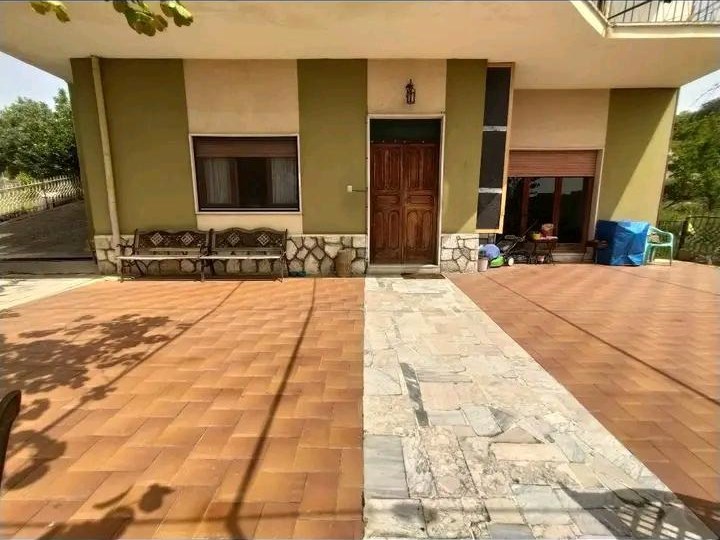 Appartamento in Vendita a Guardia Sanframondi, 105'000&euro;, 120 m², arredato, con Box