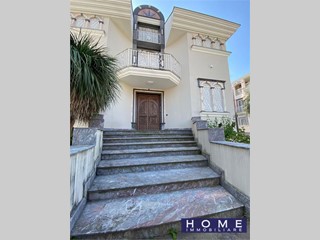 Appartamento in Vendita a Frignano, 350'000&euro;, 200 m²
