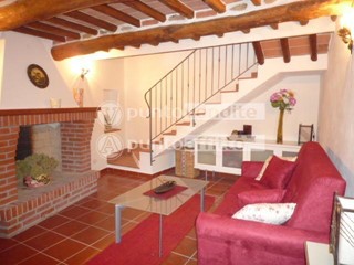 Quadrilocale in Affitto a Lucca, zona Santa Maria Del Giudice, 597&euro;, 75 m², arredato