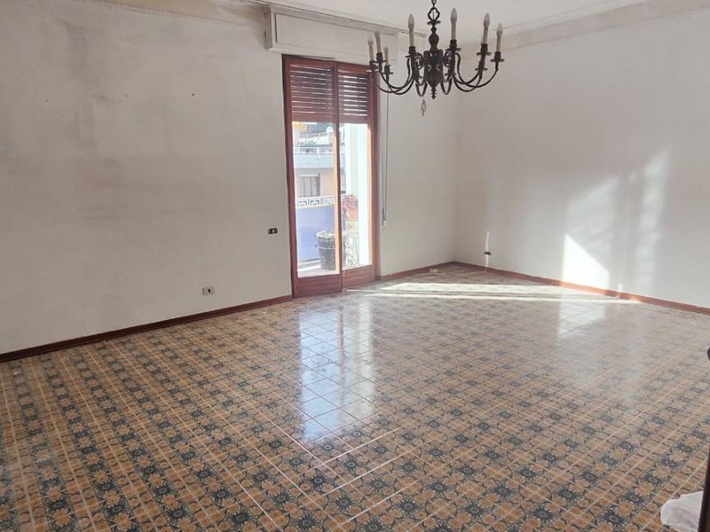 Appartamento in Vendita a Carrara, 139'000&euro;, 109 m²