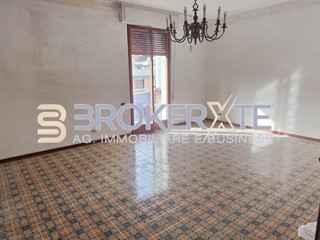 Appartamento in Vendita a Carrara, 139'000&euro;, 109 m²