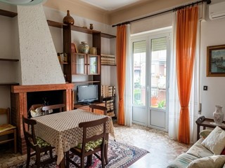 Appartamento in Vendita a Massa, zona Marina di Massa, 235'000&euro;, 100 m², arredato