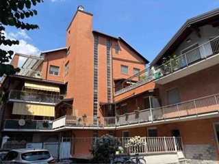 Quadrilocale in Vendita a Garbagnate Milanese, 192'600&euro;, 119 m², con Box