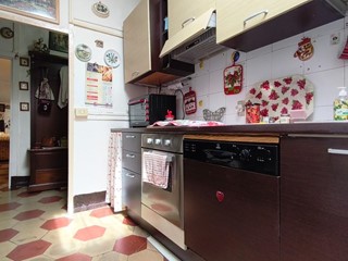 Attico in Vendita a Carrara, 80'000&euro;, 70 m², arredato