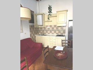 Monolocale in Affitto a Santa Croce sull'Arno, 600&euro;, 37 m², arredato