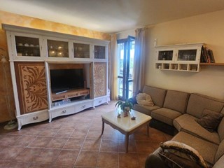 Appartamento in Vendita a Cascina, 228'000&euro;, 81 m², arredato, con Box