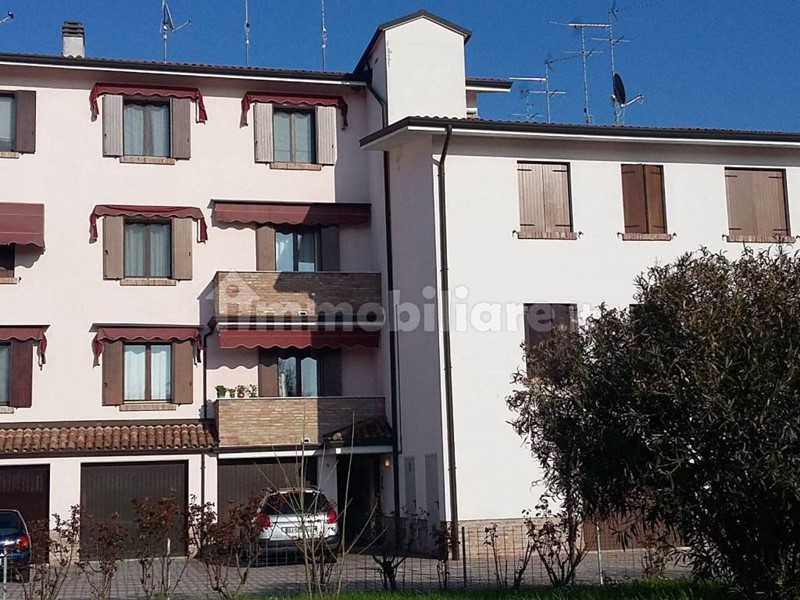 Quadrilocale in Affitto a Ferrara, 900&euro;, 90 m²