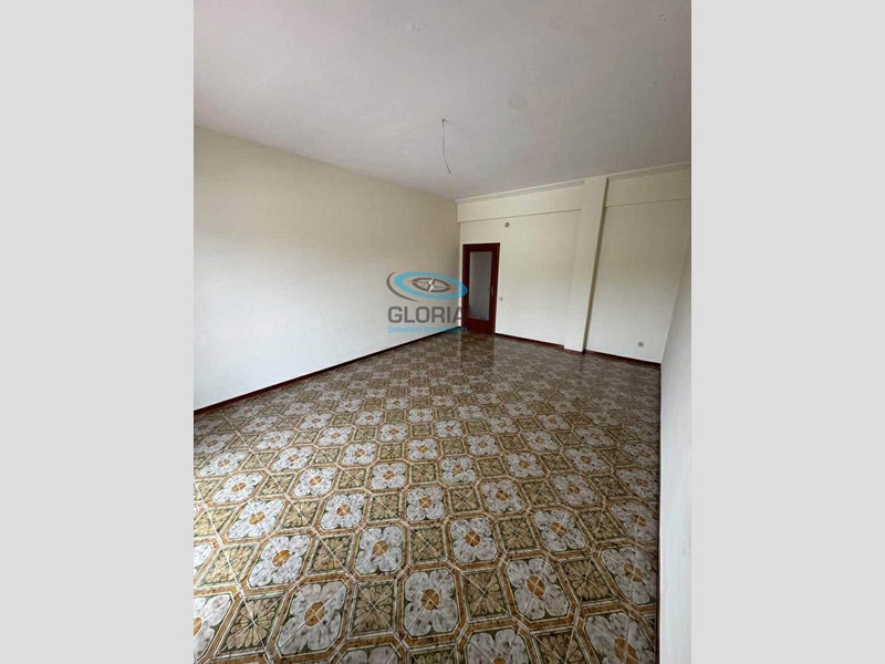 Quadrilocale in Vendita a Fabriano, 65'000&euro;, 105 m²
