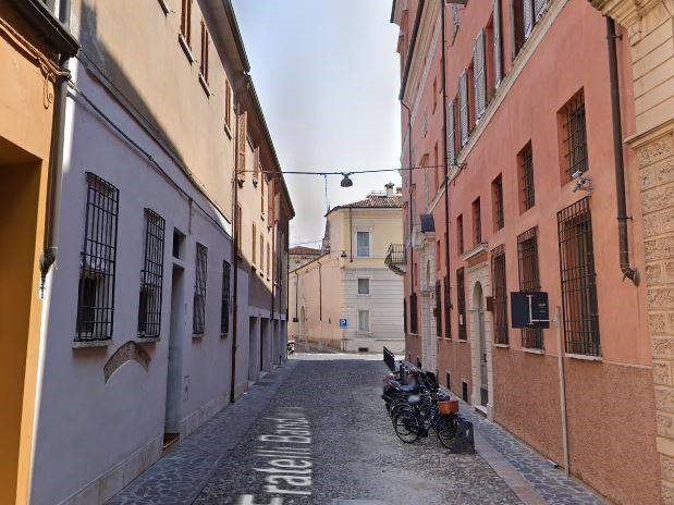 Appartamento in Vendita a Mantova, 390'000&euro;, 200 m²