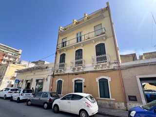Appartamento in Vendita a Siracusa, 239'000&euro;, 250 m²