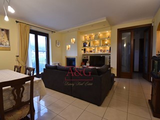 Appartamento in Vendita a Amandola, 145'000&euro;, 169 m²