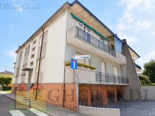 Appartamento in Vendita a Bondeno, 77'000&euro;, 130 m²