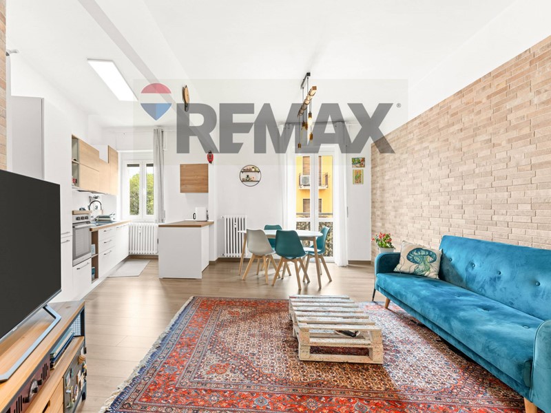 Bilocale in Vendita a Milano, 248'000&euro;, 67 m², con Box
