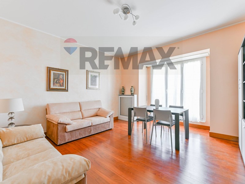 Trilocale in Vendita a Milano, 286'000&euro;, 87 m²