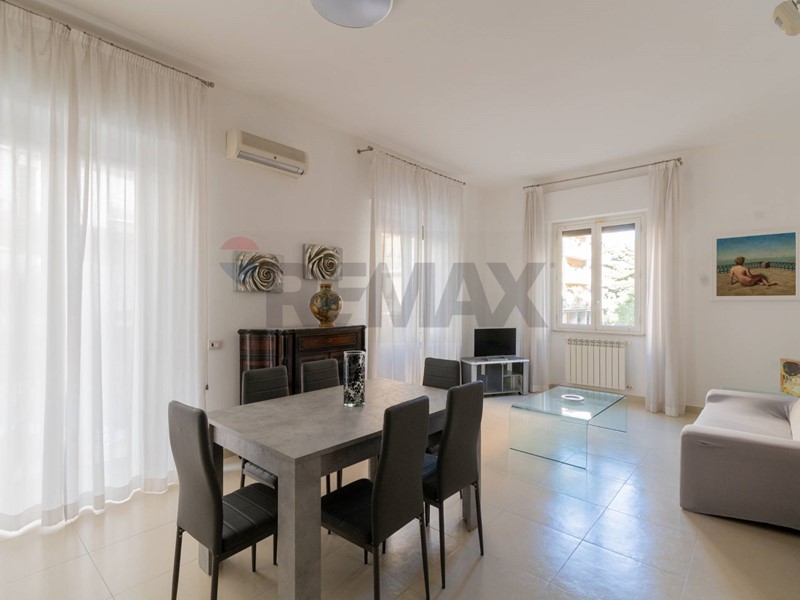 Appartamento in Vendita a Palermo, 395'000&euro;, 165 m²