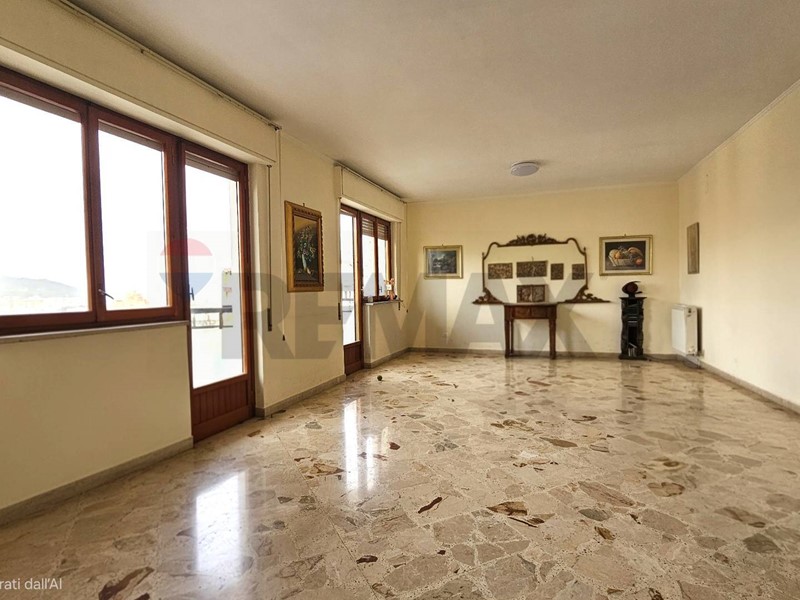 Appartamento in Vendita a Palermo, 259'000&euro;, 175 m²