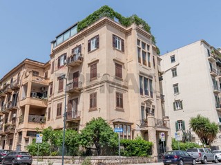 Attico in Vendita a Palermo, 990'000&euro;, 345 m²
