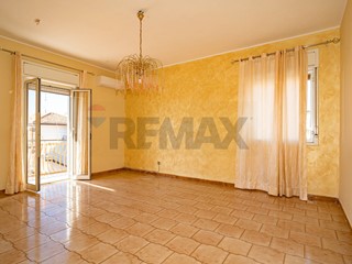 Trilocale in Vendita a Gravina di Catania, 55'000&euro;, 100 m²