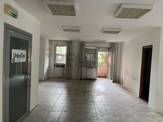 Appartamento in Vendita a Perugia, 141'000&euro;, 200 m²