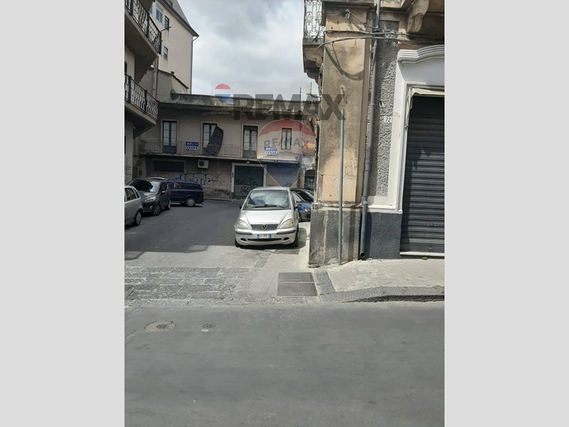 Quadrilocale in Vendita a Paternò, 49'000&euro;, 78 m²