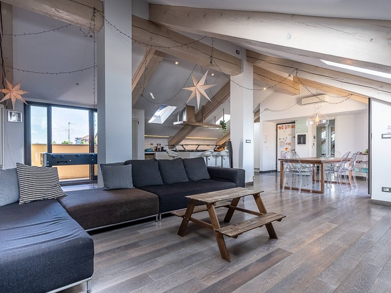 Appartamento in Vendita a Moncalieri, 538'000&euro;, 197 m²