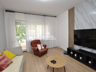 Appartamento in Vendita a Ivrea, 96'000&euro;, 120 m²