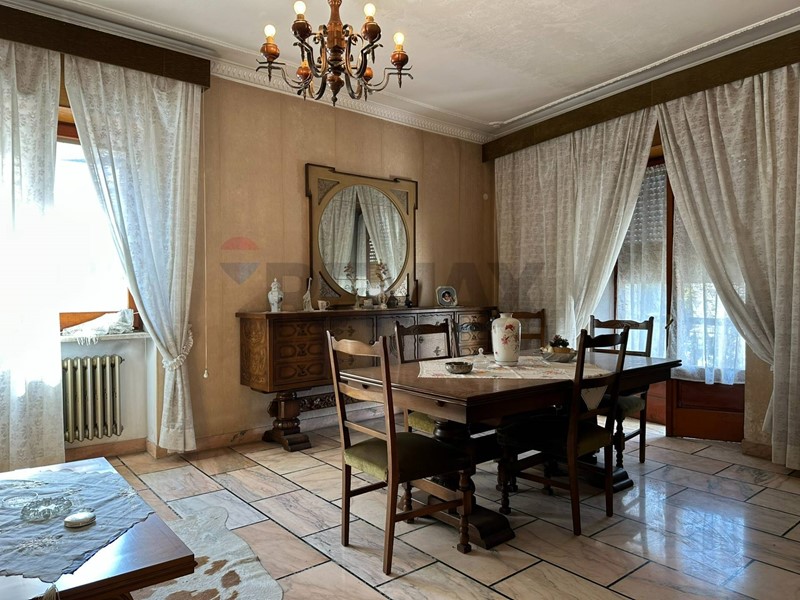 Appartamento in Vendita a Colli a Volturno, 139'000&euro;, 222 m²