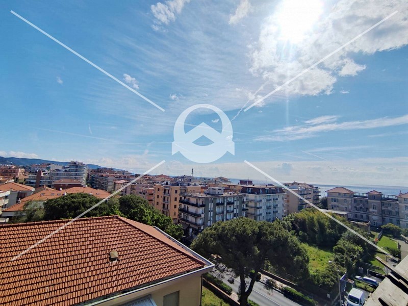 Trilocale in Vendita a Loano, 390'000&euro;, 90 m²
