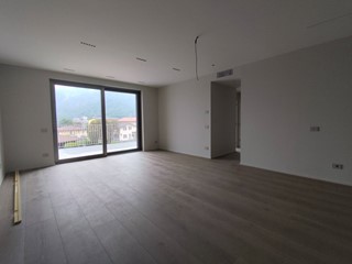 Trilocale in Affitto a Paratico, 2'250&euro;, 151 m²