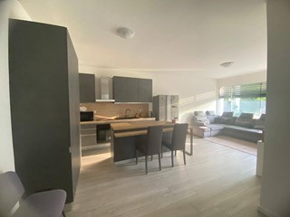 Trilocale in Affitto a Appiano Gentile, 1'600&euro;, 95 m²