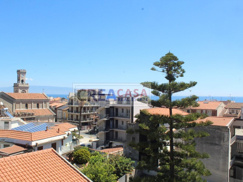 Appartamento in Vendita a Santa Teresa di Riva, 125'000&euro;, 79 m²
