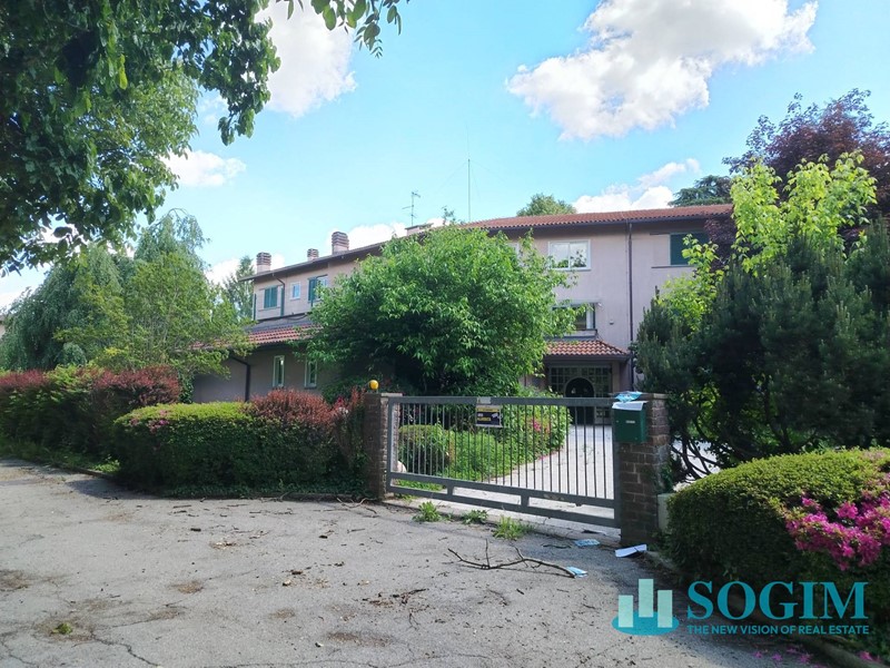 Appartamento in Vendita a Guanzate, 2'900'000&euro;, 2820 m²