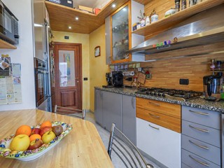 Trilocale in Vendita a Bergamo, 186'000&euro;, 98 m²