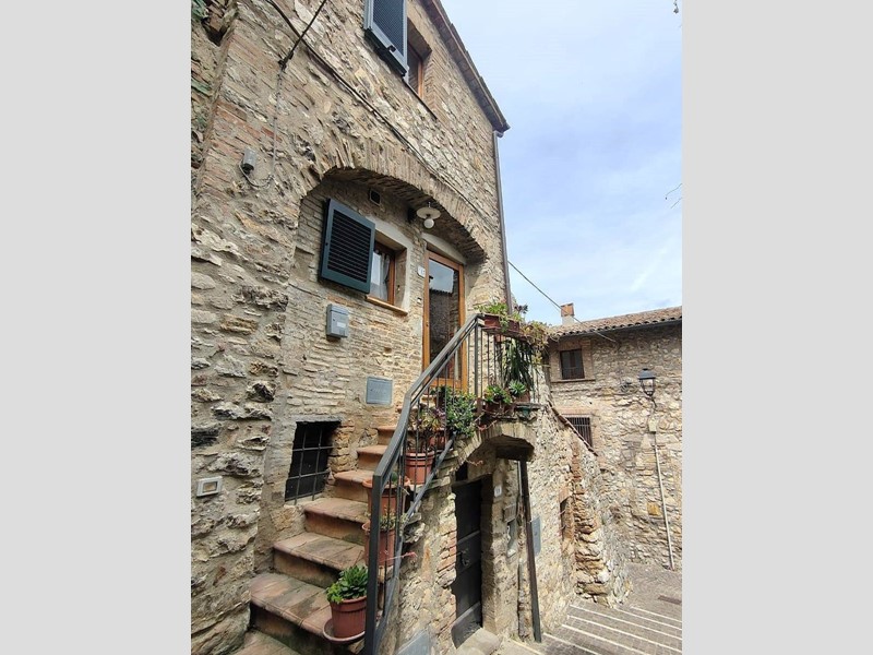 Trilocale in Vendita a Montecchio, 45'000&euro;, 50 m²