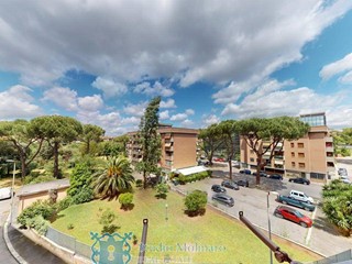 Bilocale in Vendita a Roma, 325'000&euro;, 74 m²