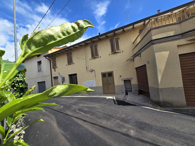 Trilocale in Vendita a Torgiano, 99'000&euro;, 90 m²