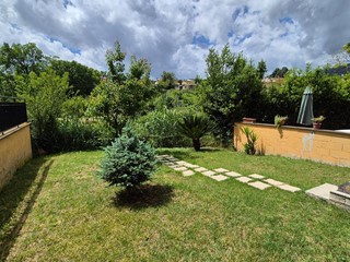 Trilocale in Vendita a Terni, 125'000&euro;, 86 m²