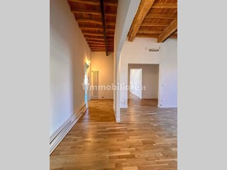 Appartamento in Vendita a Lucca, 530'000&euro;, 100 m²