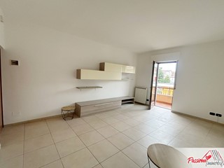 Trilocale in Affitto a Verona, 850&euro;, 70 m²